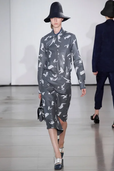 Look 27